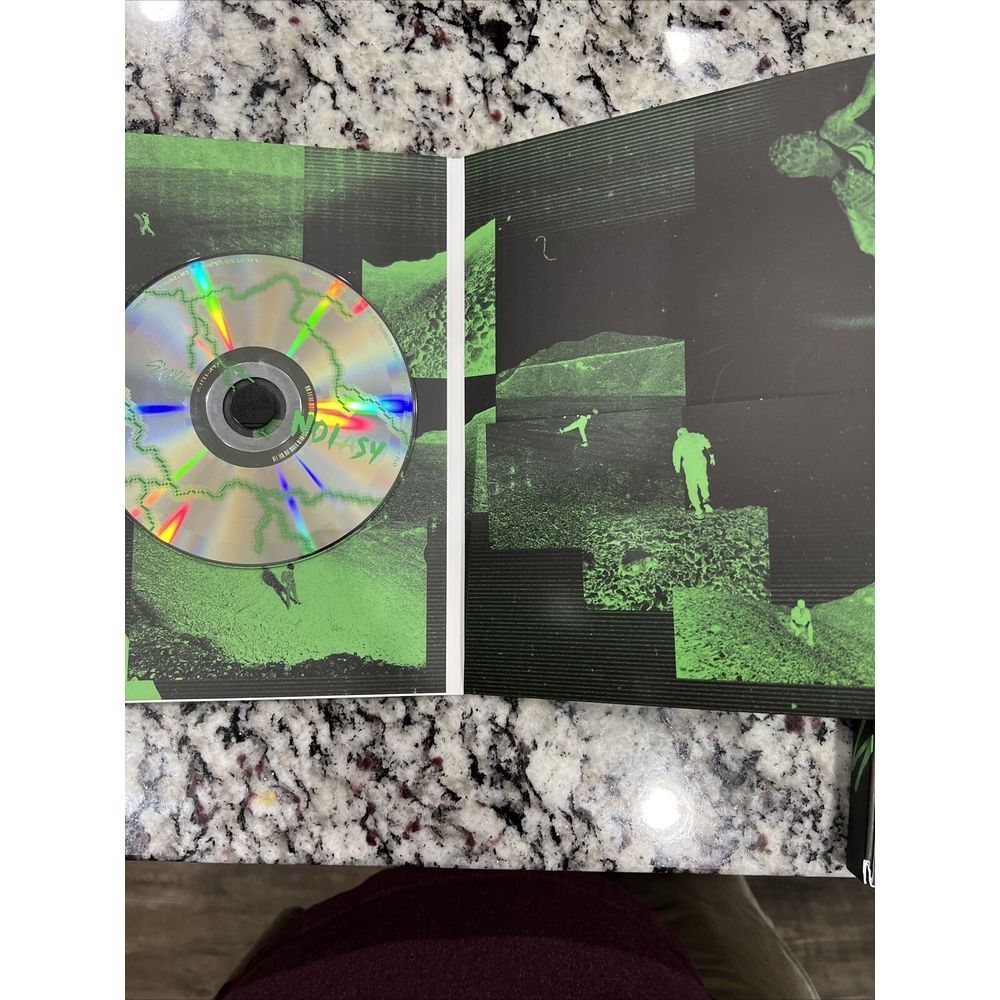 Noeasy (Standard Edition) (Random Cover) (incl. 84pg Photobook, 16pg Lyr… - Picture 5 of 10